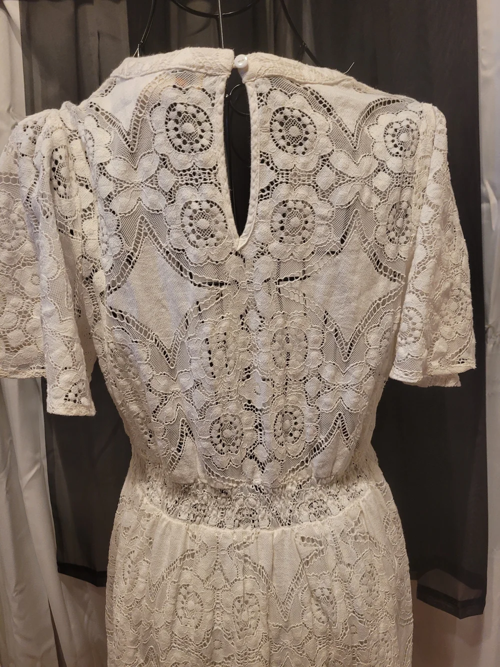 Flying Tomato Ivory Lace V-Neck Midi Dress - Picture 5 of 7